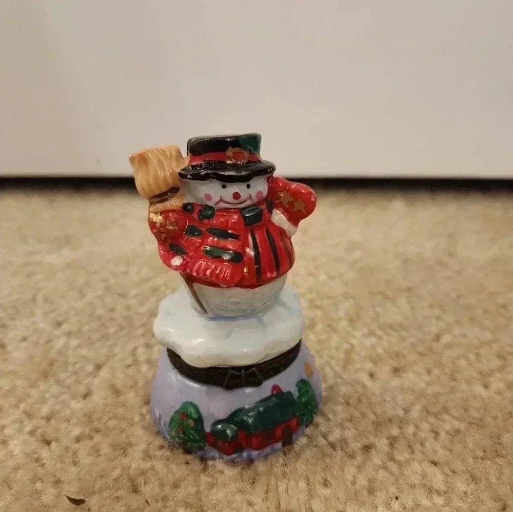 Snowman Tricket Box Holiday‎ Porcelain Hinged 3.5"